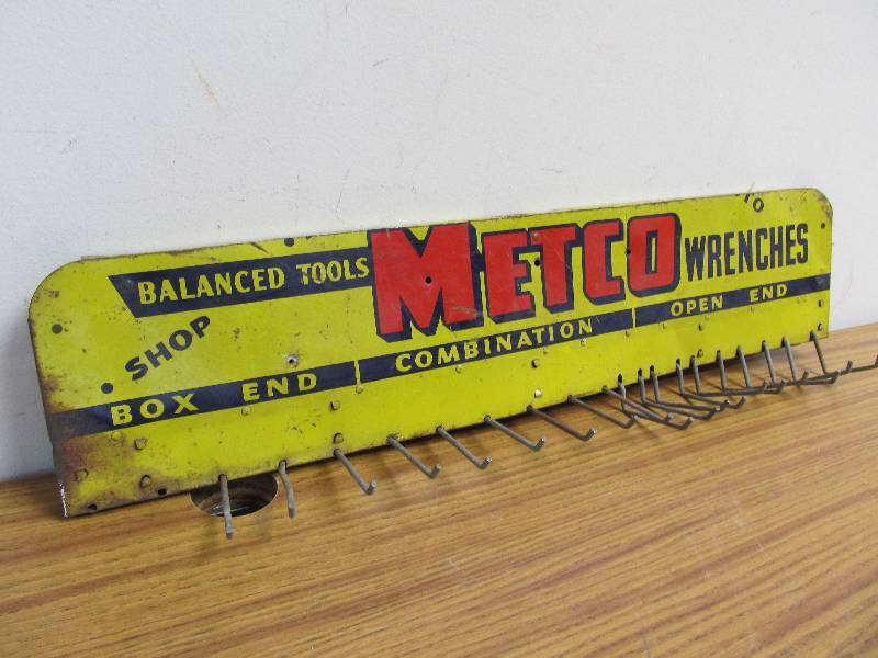 lot 9 image: Vintage METCO Tools Metal Advertising Display rack
