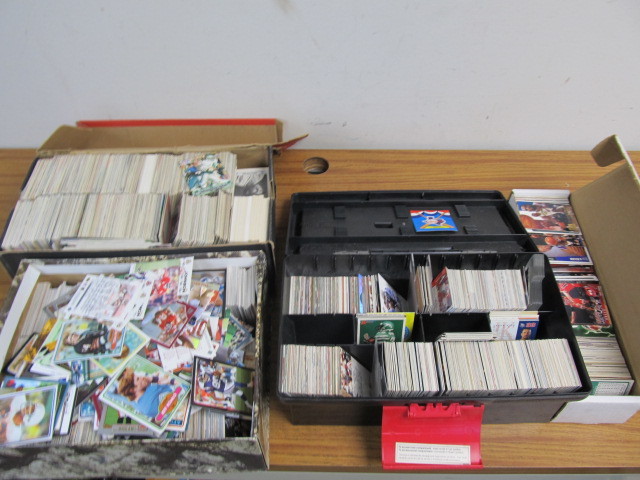 lot 81 image: HUGE Lot of Assorted Sports Cards 