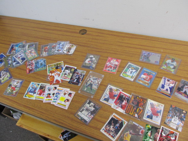 lot 82 image: Lot of Assorted Sports Cards - Jeter, A-Rod, Michael Jordan & More