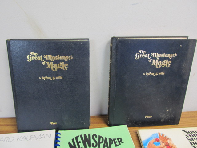 lot 99 image: Large Lot of Assorted Vintage Magic Books