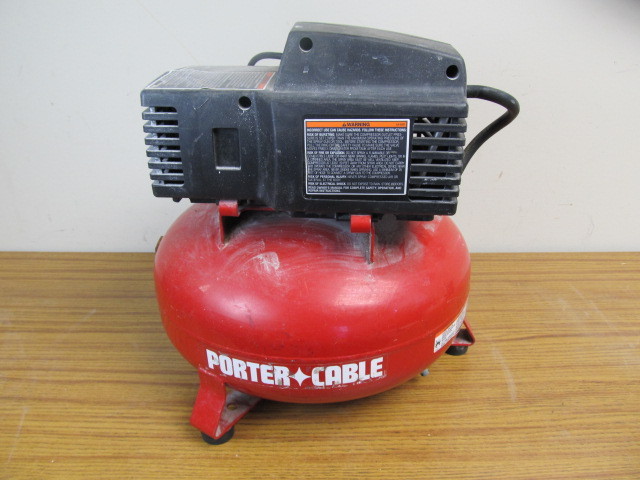 lot 123 image: PORTER CABLE 135 PSI Air Compressor