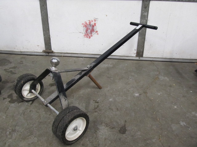 lot 129 image: 2-Wheel Trailer Dolly