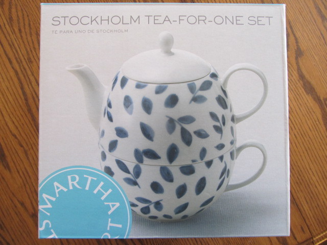 lot 164 image: MARTHA STEWART Stockholm Tea-For-One Set & SugarCreamer Set NEW