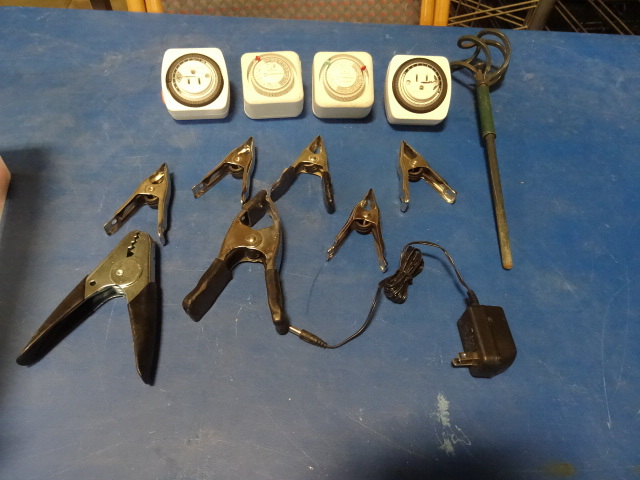 Spring clamps. 4 electric timers...