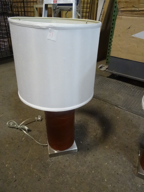 29 tall table lamp. Display unit. ...