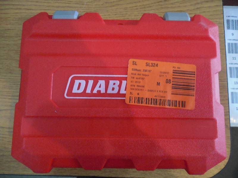 Diablo Bi-Metal and Carbide Hole Saw Set (9-Piece)