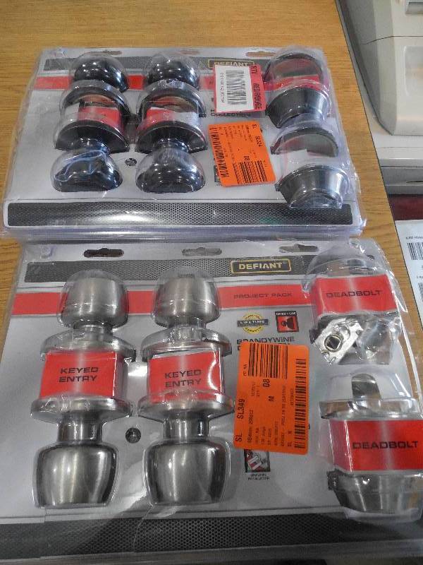 DEFIANT DOOR KNOB AND DEAD BOLT LOT