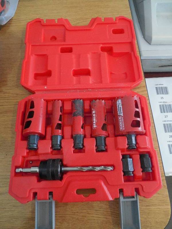 Diablo Bi-Metal and Carbide Hole Saw Set (9-Piece)