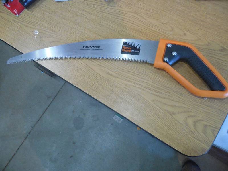 FISKARS 18 RAZOR SHARP HANDSAW