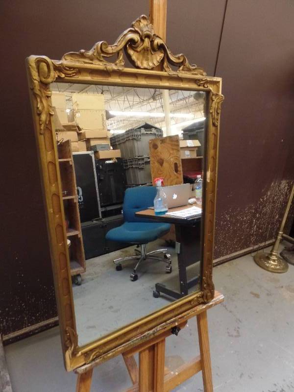 lot 229 image: ANTIQUE MIRROR