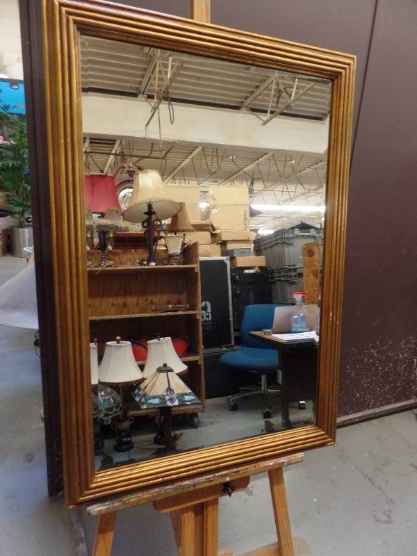 lot 231 image: GOLD FRAME MIRROR