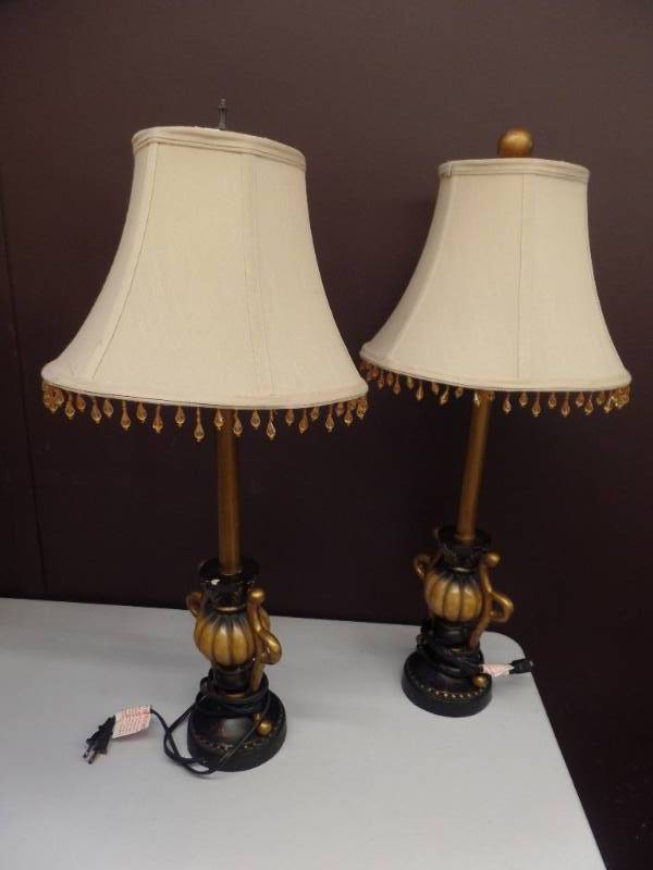 lot 237 image: FANCY TABLE LAMPS