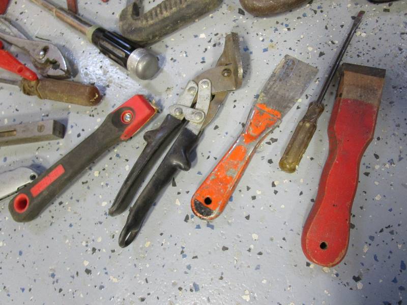 lot 26 image: DA Sander & Misc. Tools