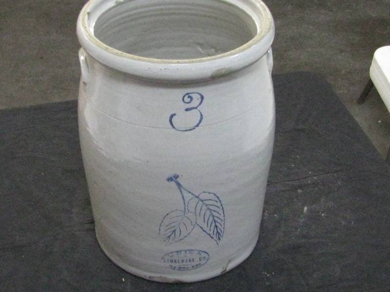 lot 8 image: Red Wing 3gl Birch Leaf Crock Butter Churn