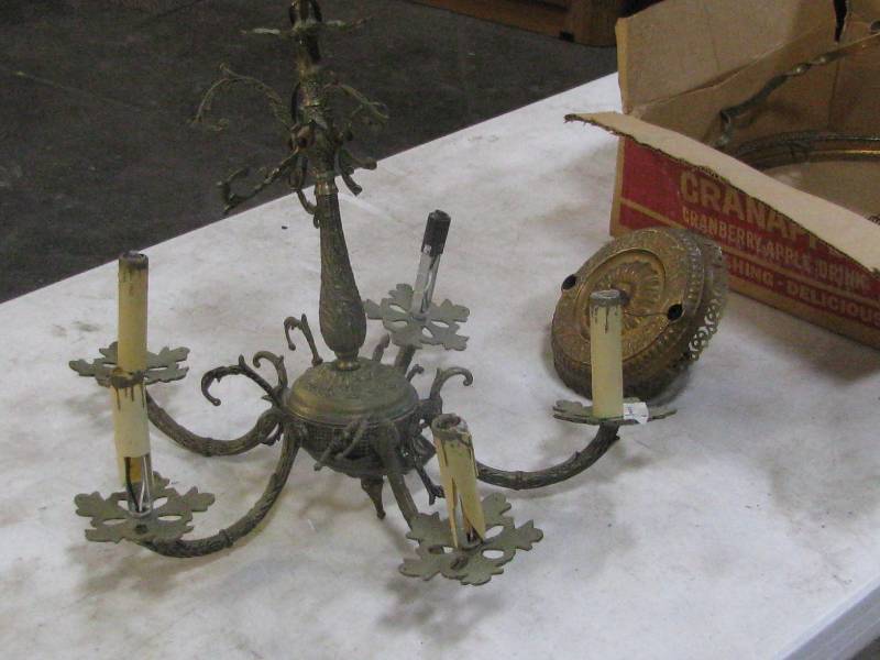 lot 33 image: Vintage Light Fixture