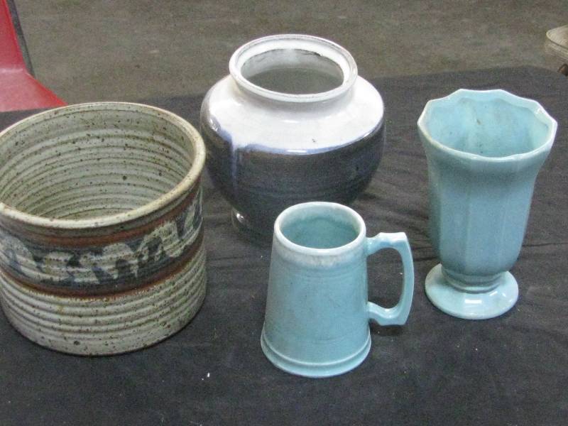 lot 56 image: Misc. Pottery
