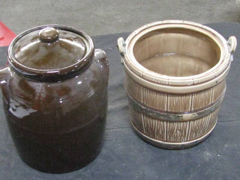 lot 57 image: Crock Cookie Jars
