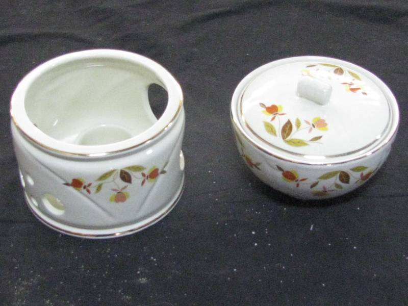 lot 68 image: Jewel Tea Autumn Leaf Coffee Pot Warmer