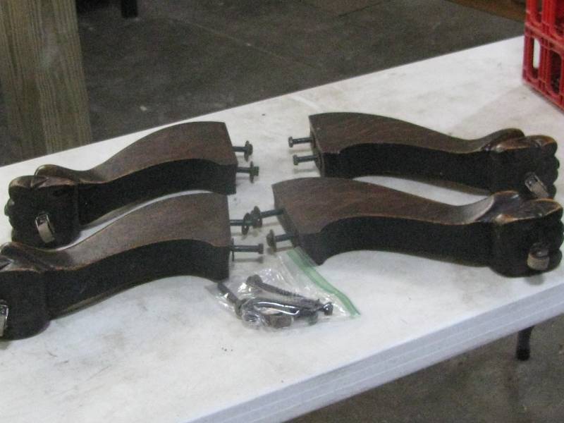 lot 70 image: Claw Foot Table Legs
