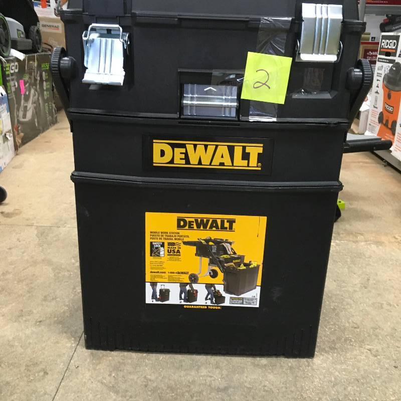 DeWalt 16 in. 4-in-1 Cantilever Tool Box Mobile Work Center with Removable Tray in good conditions