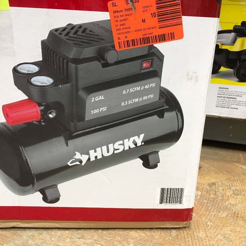 Husky 2 Gallon Oil-Free Air Compressor in like new working conditions