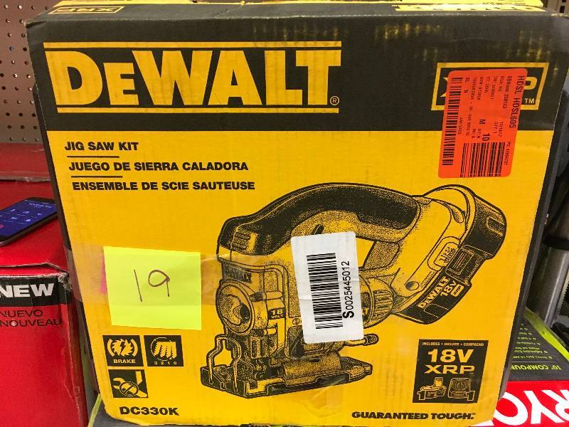 DeWalt Jig Saw Kit 18 Volt XRP in like new working conditions