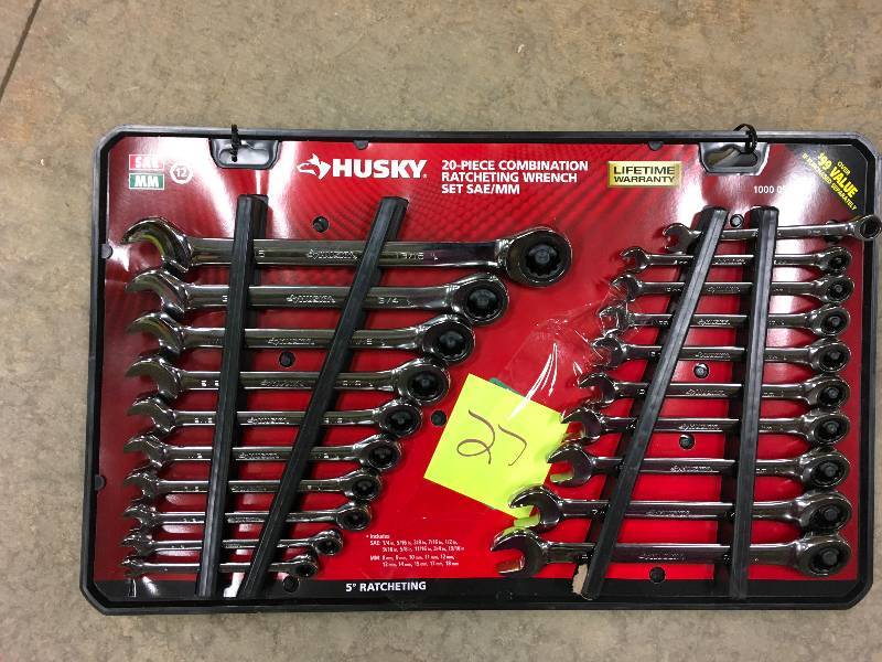 Husky 20-Piece Combination Ratcheting Wrench Set SAEMM not used