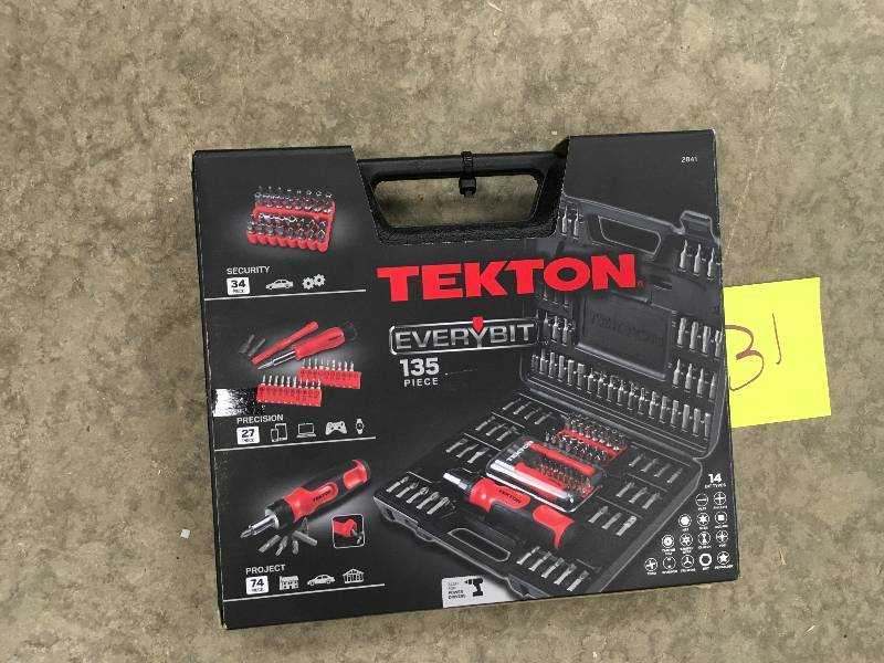 TEKTON 135 Piece Everybit Ratchet Screwdriver and Bit Setnot used