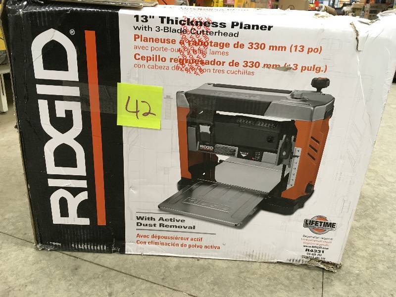 Ridgid 13 Thickness Planer with 3-Blade Cutterhead in like new conditions