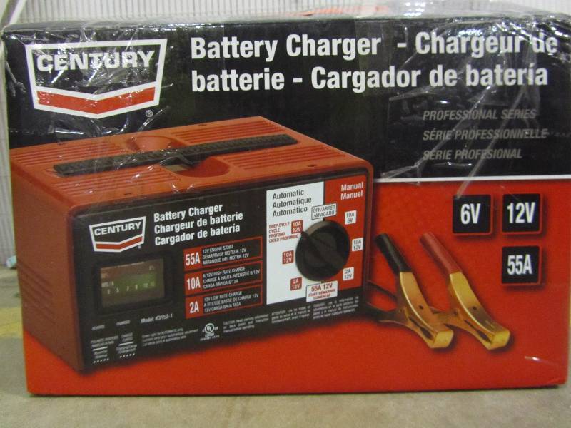 lot 14 image: Century 12-Volt 55 Amp Battery Charger