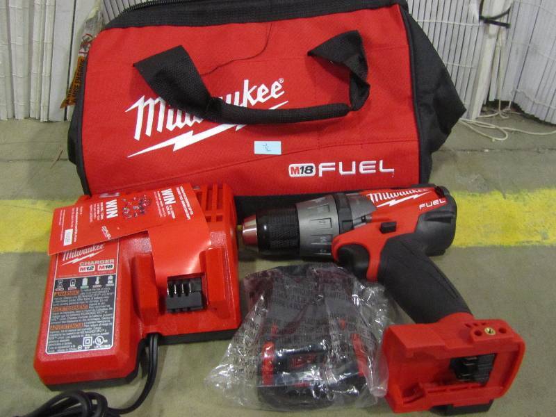 lot 18 image: Milwaukee M18 FUEL 18-Volt Lithium-Ion Brushless 12 in. Hammer DrillDriver XC Kit