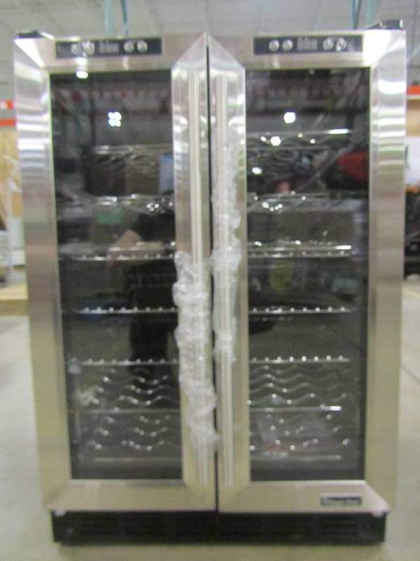 lot 50 image: Magic Chef  Dual Zone 23.4 in. 42-Bottle 114 Can Wine and Beverage Cooler
