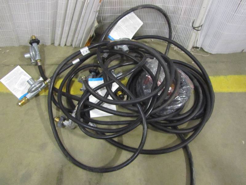 lot 83 image: 10ft propane lines with regulator (X10)