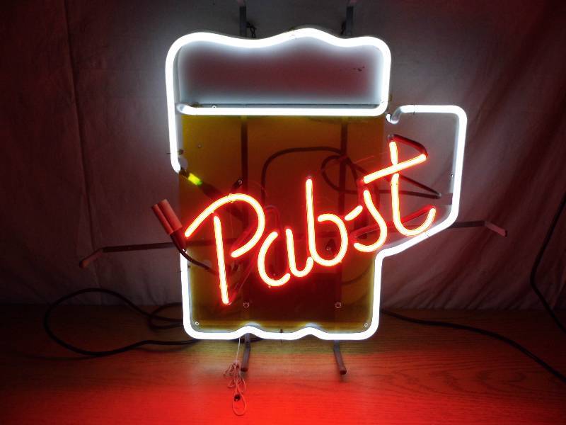 lot 1 image: Pabst Neon Sign