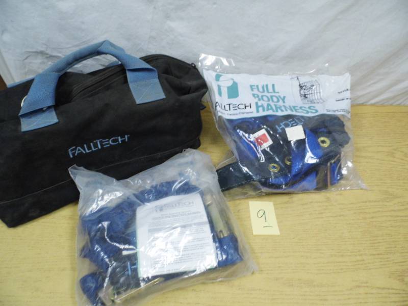 lot 9 image: Full Body Harness