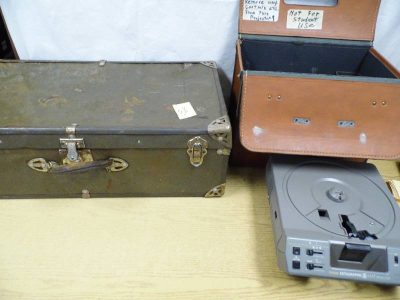 lot 38 image: Slide Projector - Metal Case