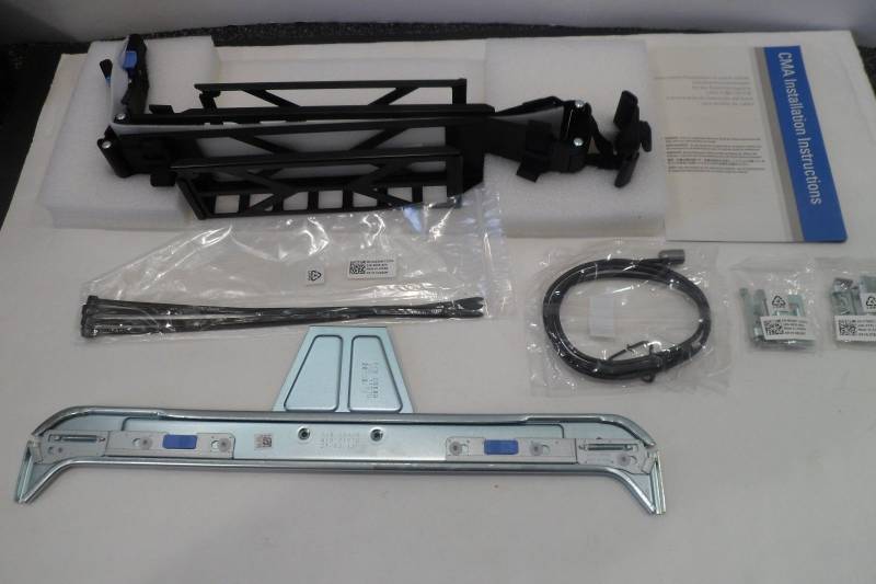 lot 28 image: Cable Management Arm Kit