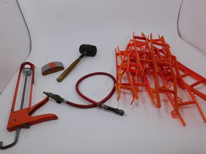 lot 18 image: Misc. Tools