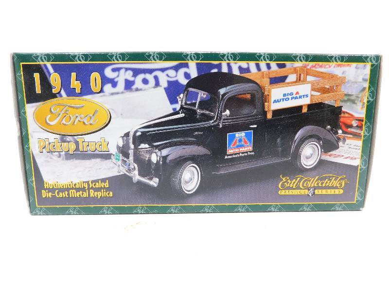 lot 76 image: Ertl 1940 Ford Pickup