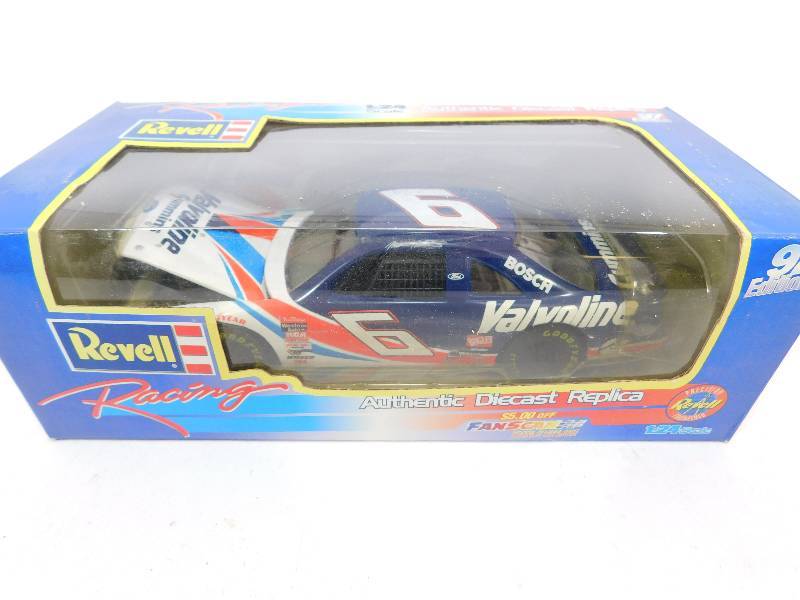 lot 84 image: 1997 Mark Martin Revell Diecast