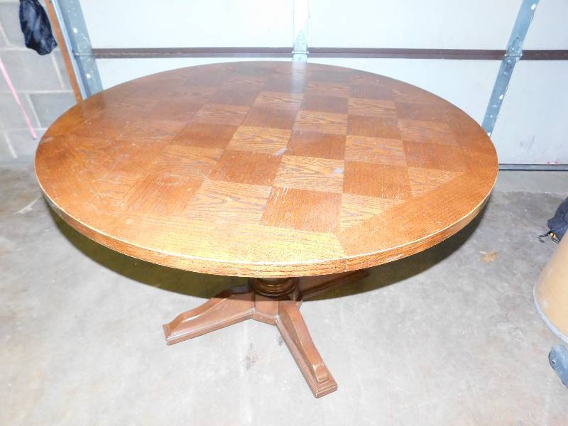 lot 92 image: Round Table That raises and Lowers