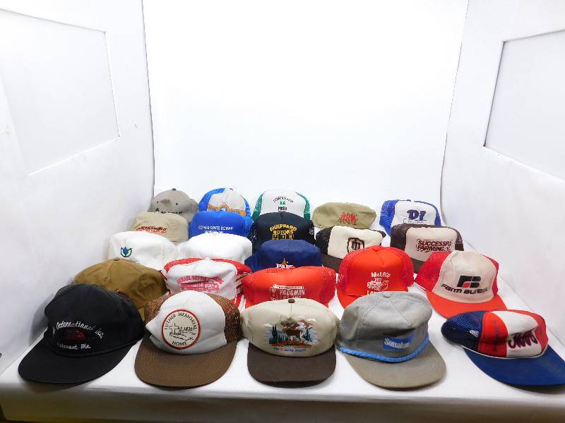 lot 59 image: Lot Of Baseball Caps