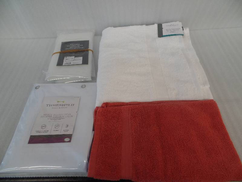 Towels & shower curtain liners