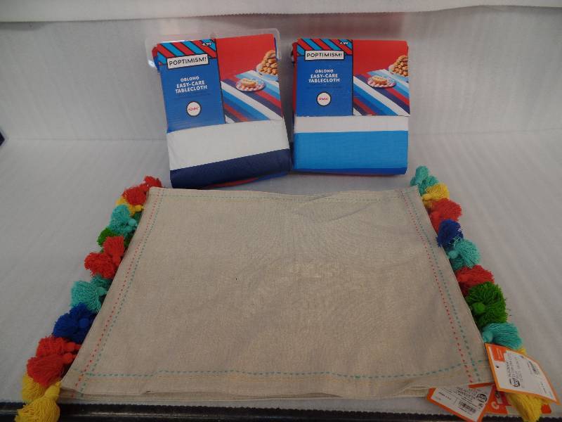 Table Cover & Place Mats
