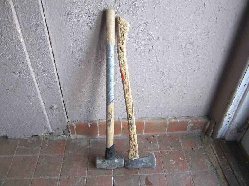lot 58 image: Husky 10 pound Sledge Hammer and 3....