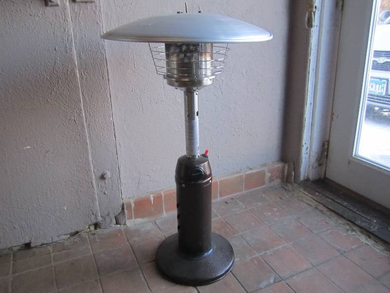 lot 67 image: Table Top Patio Heater Assembled No...