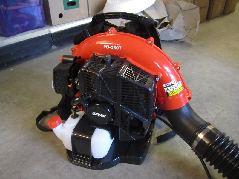 lot 69 image: Echo PB-580T Gas Backpack Blower wi...