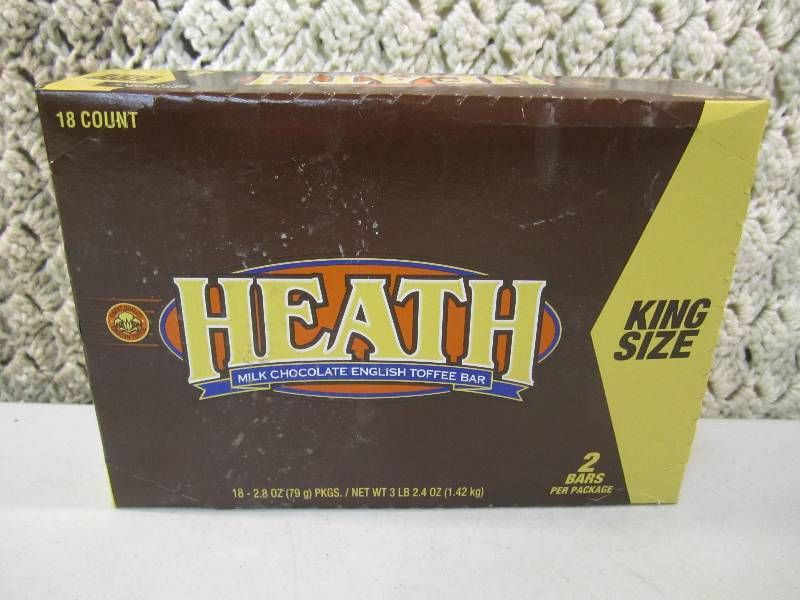 lot 114 image: Box of 18 King Size Heath Milk Choc...