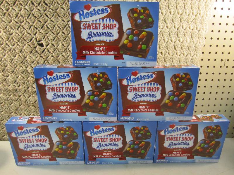 lot 124 image: Lot of 6 Boxes Hostess Sweet Shop B...