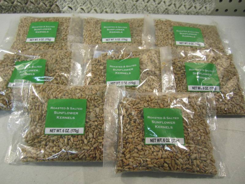 lot 152 image: Lot of 8 Bags Roasted & Salted Sunf...